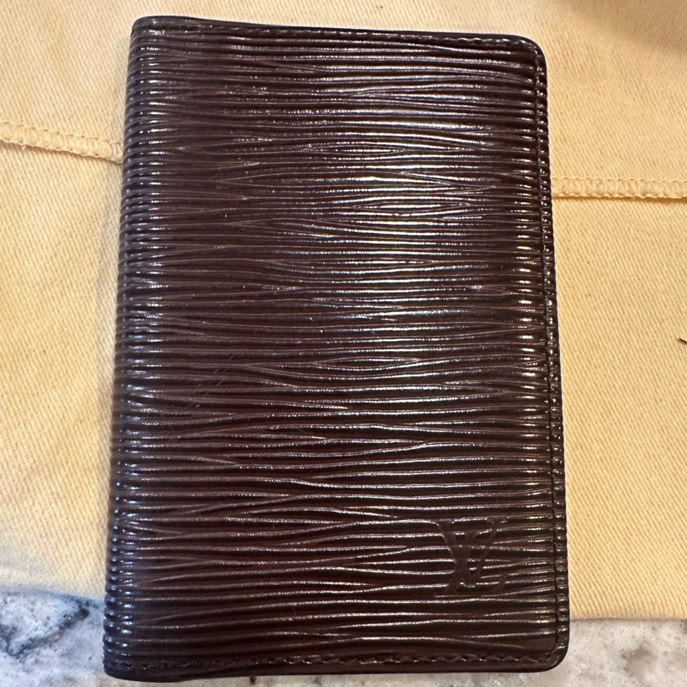 Authentic Louis Vuitton Epi Leather Card Holder in Brown
